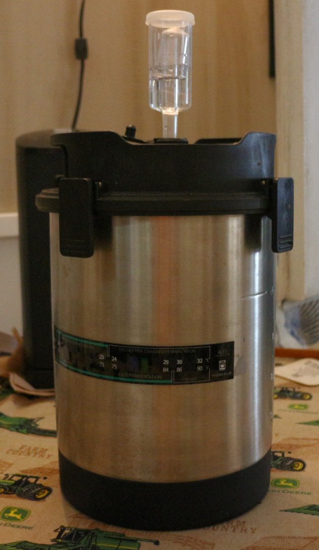 Fermentor 2.JPG
