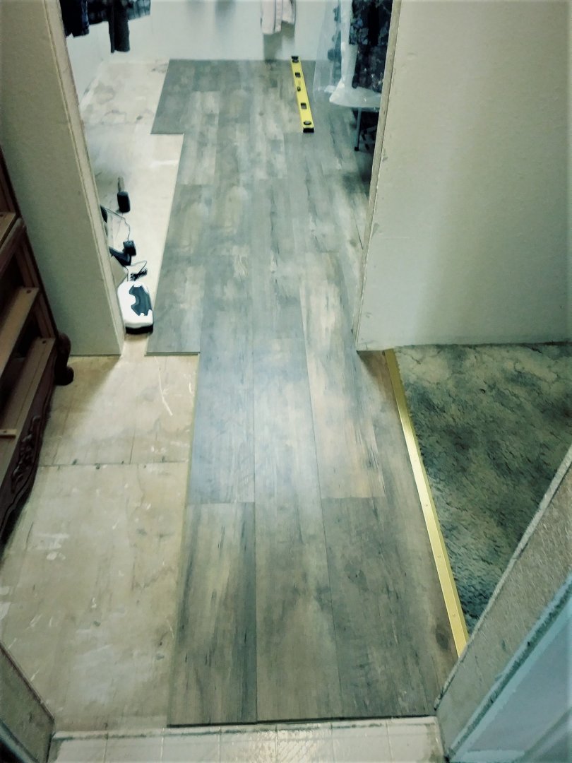 Floor1.jpg