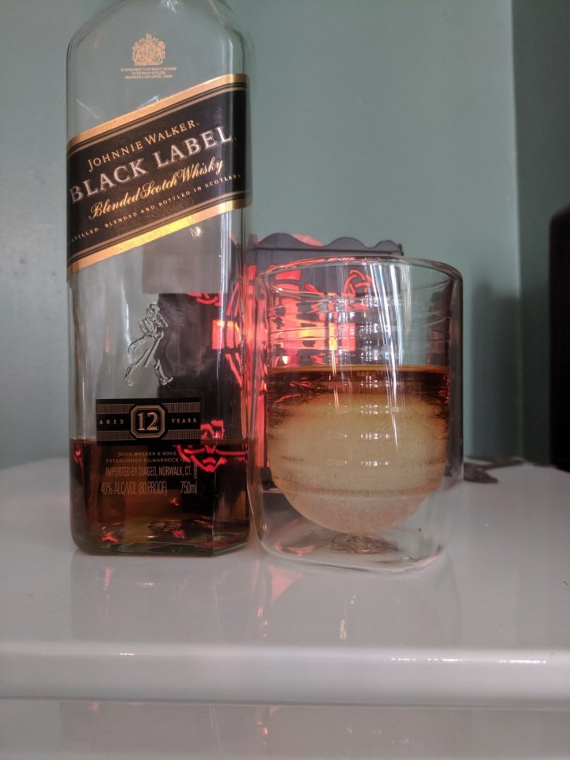 johnnie black.jpg